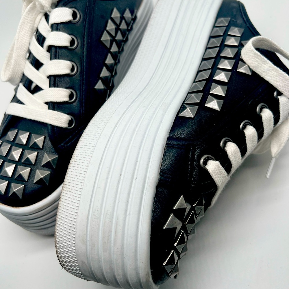 Steve Madden